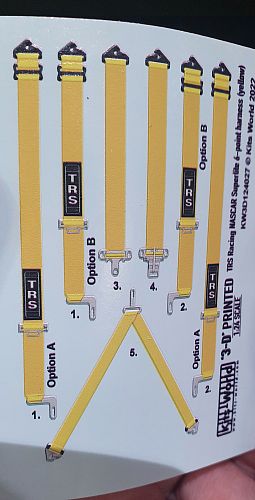 Kitsworld 1:24 Scale TRS Racing Nascar Superlite 6-Point Harness (Yellow) 